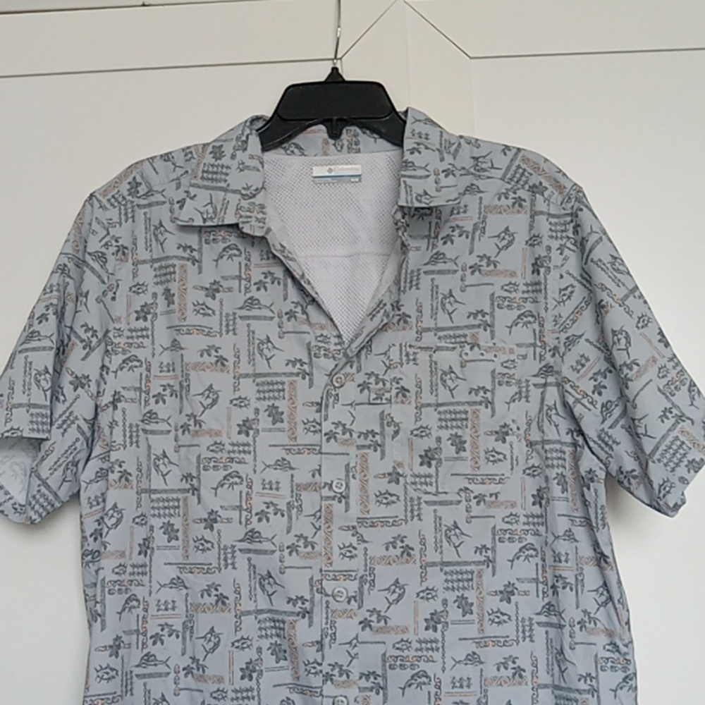 Columbia PFG Print Button Down Short Sleeve Shirt Size M EUC
